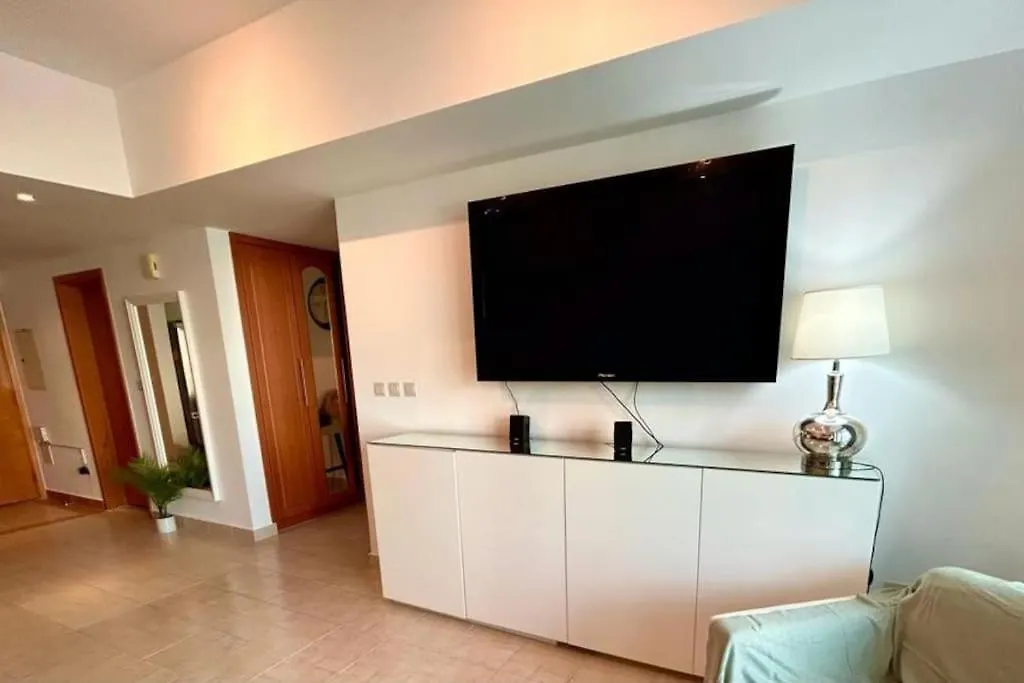 Apartment Marina View With Pool, Gym, Tennis Court, 5 Mins To Beach Dubai